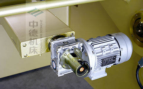 ZDS-1032后档料加速机电,品德好,摹拟运算定位速率快.jpg ZDS-1032后档料加速机电,品德好,摹拟运算定位速率快.jpg